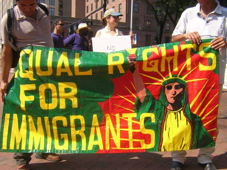 hartford_immigrant_rights_rally_june25_05_12 